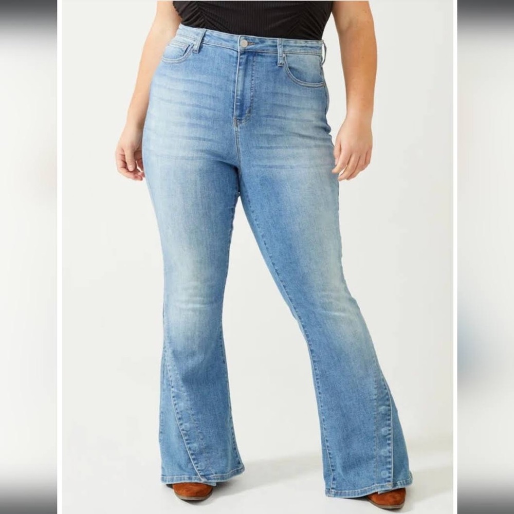 Altar’d State Arula Incrediflex High Rise Flare Button Jeans NWT